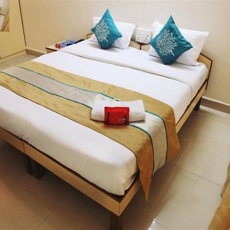 Oyo 946 Royce Studio Apartments Pune Eksteriør billede