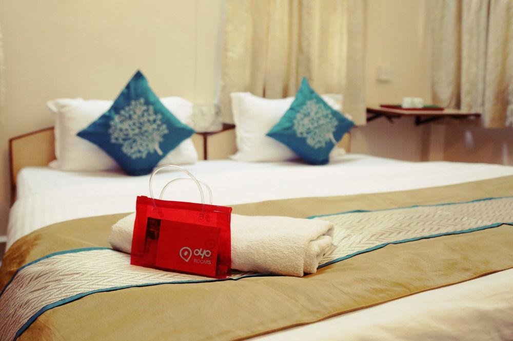 Oyo 946 Royce Studio Apartments Pune Eksteriør billede