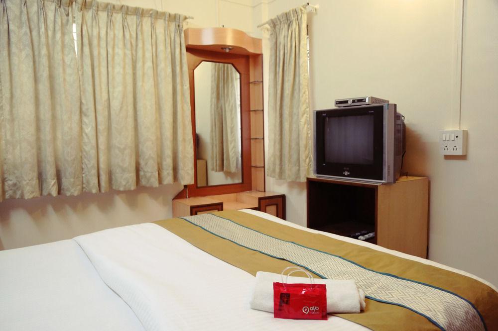 Oyo 946 Royce Studio Apartments Pune Eksteriør billede